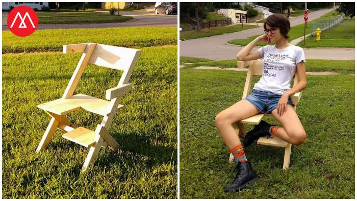 bi chair